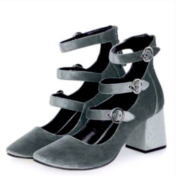 NWT Topshop Grey Velvet Buckle Heels 6.5 - Picture 1 of 11